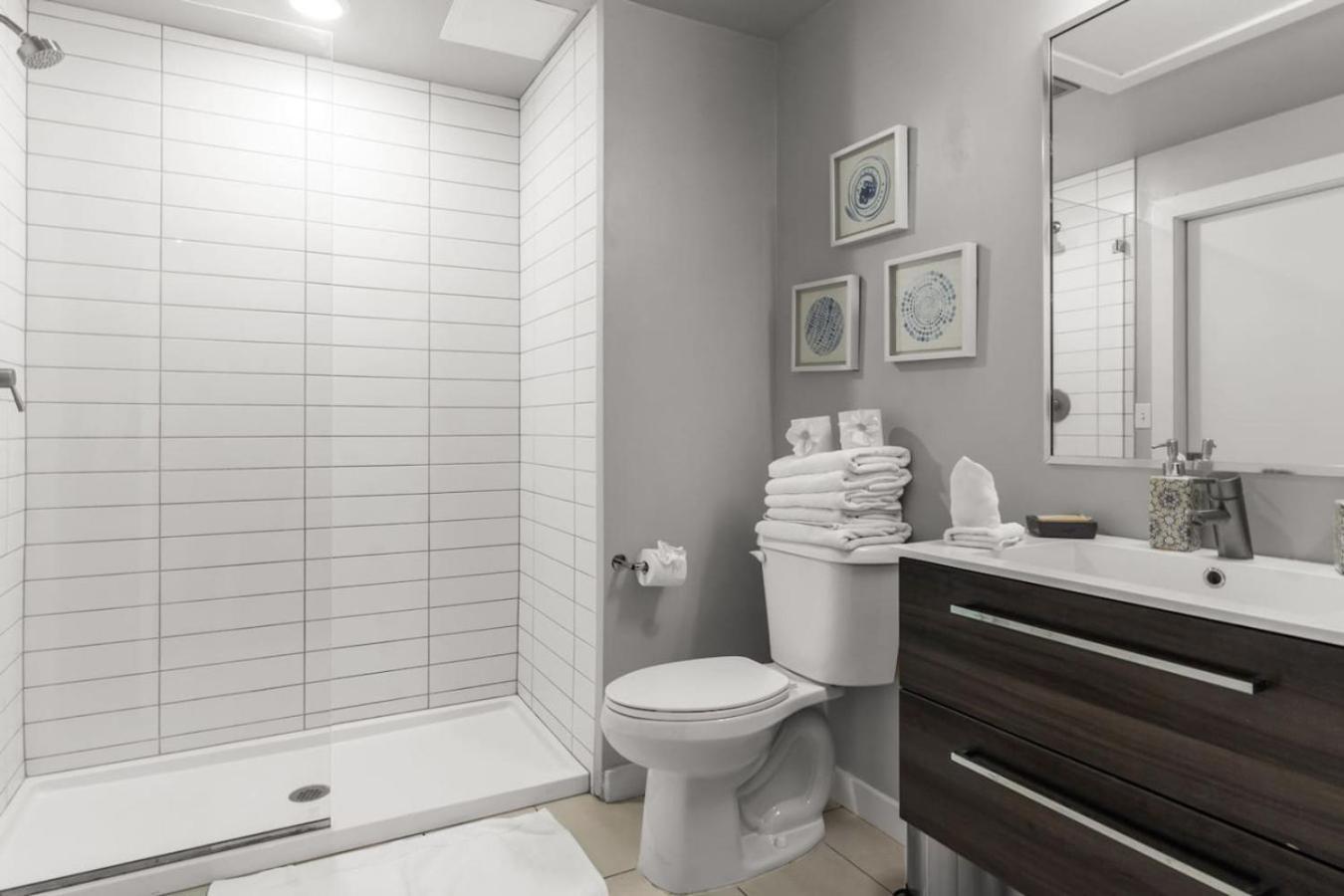 Modern 2 Bed Getaway Steps From Tropicana Field Sankt Petersburg Zewnętrze zdjęcie
